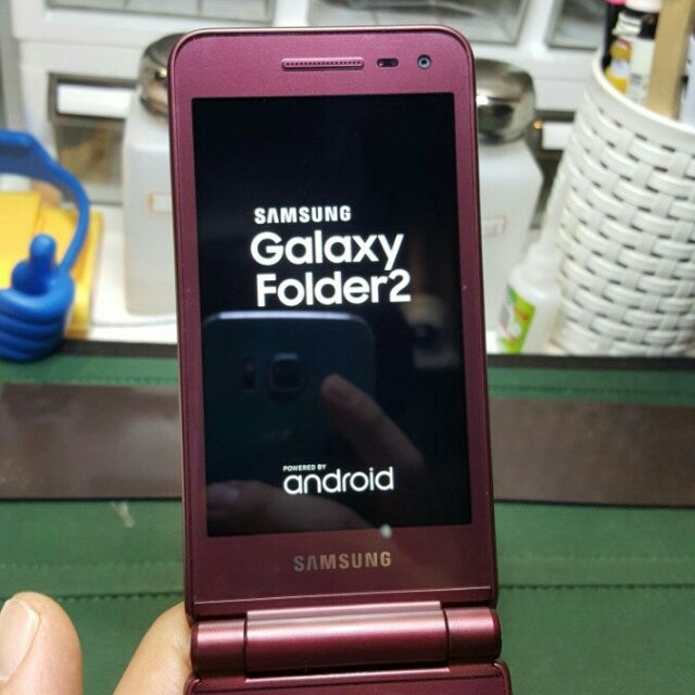 Samsung Galaxy Folder 2 Wine color SM-G160N 16GB GSM Unlocked