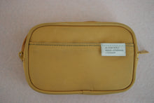 Digital mirrorless camera fabric case