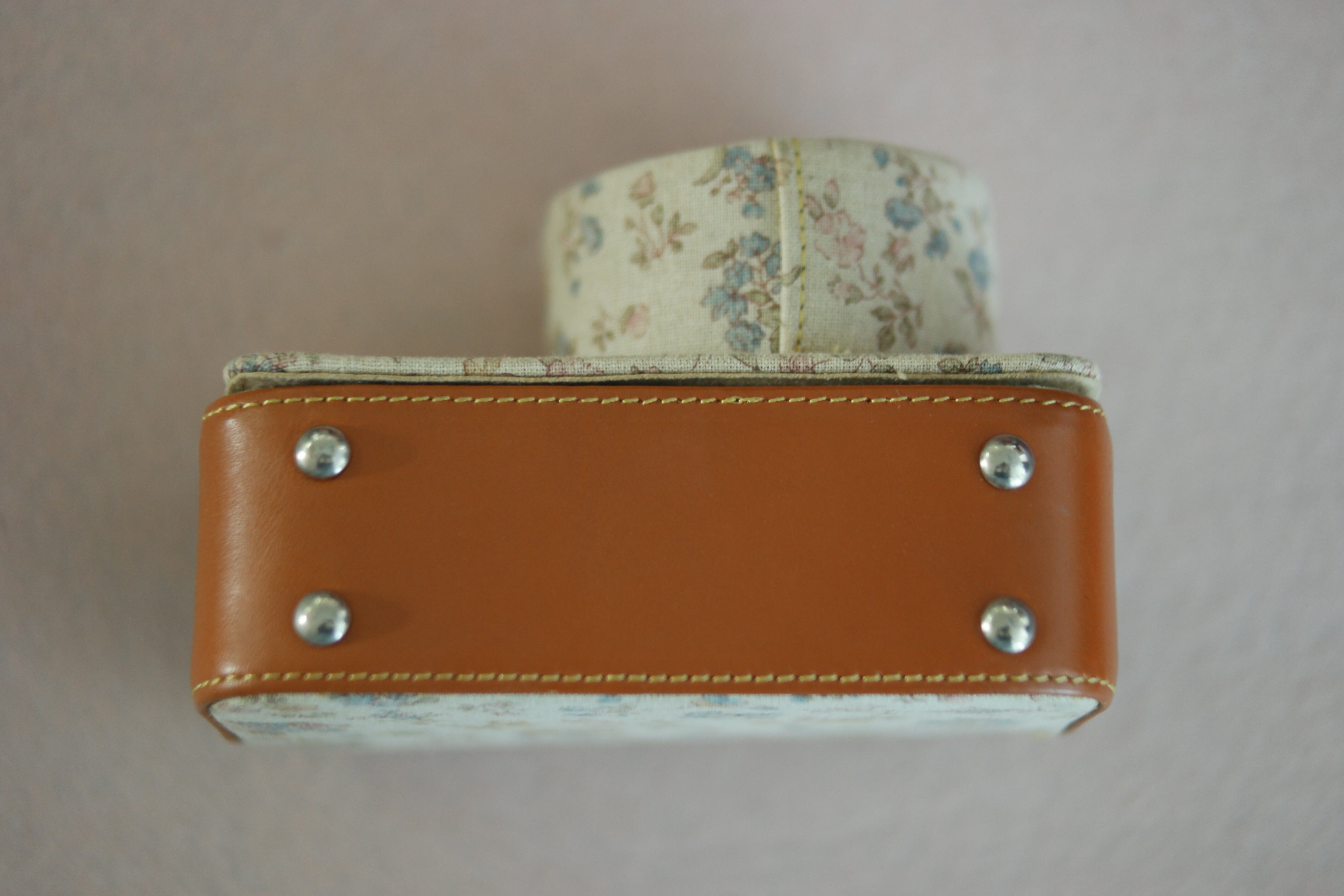 Digital mirrorless camera leather hard case(Flower)