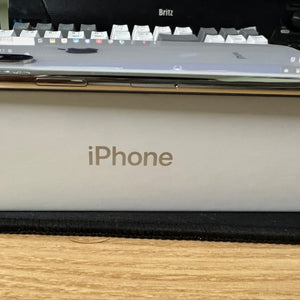 Apple iPhone X 256GB Mobile Smart iOS phone Unlocked A1901 Silver Black