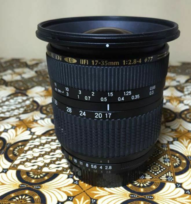 Tamron AF 17-35mm f/2.8-4.0 Di LD SP Aspherical (IF) for Canon with Hood