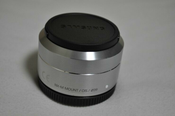 SAMSUNG  NX mini 17mm silver lens Used
