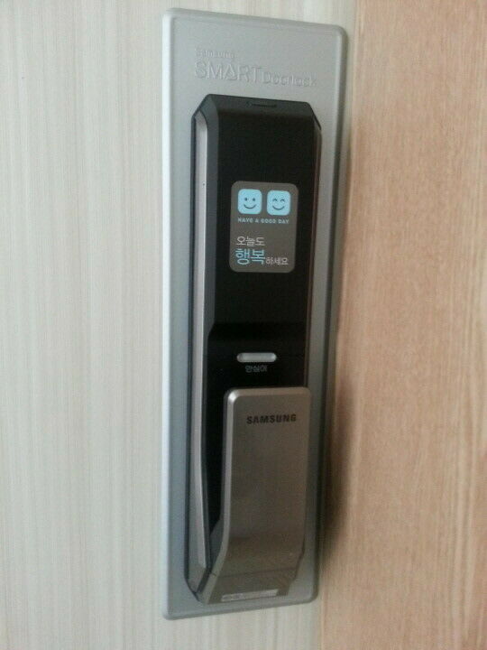 SAMSUNG DIGITAL DOORLOCK EZON SHS-P710  Pull from outside   NEW