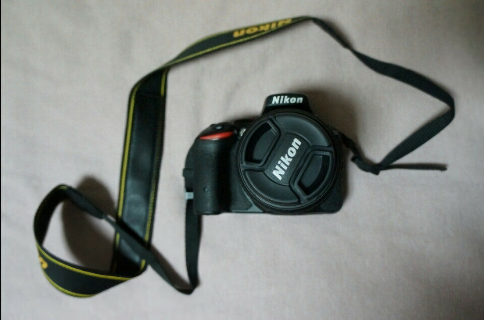 New Nikon D5500 24.2MP Digital SLR Camera VF-S 18-55mm VR2 Lens kit New