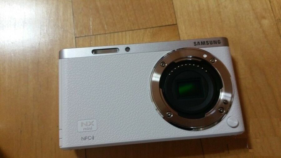 NX-Mini Camera f/3.5 Samsung Camera NX-M (Body Only No Lens)