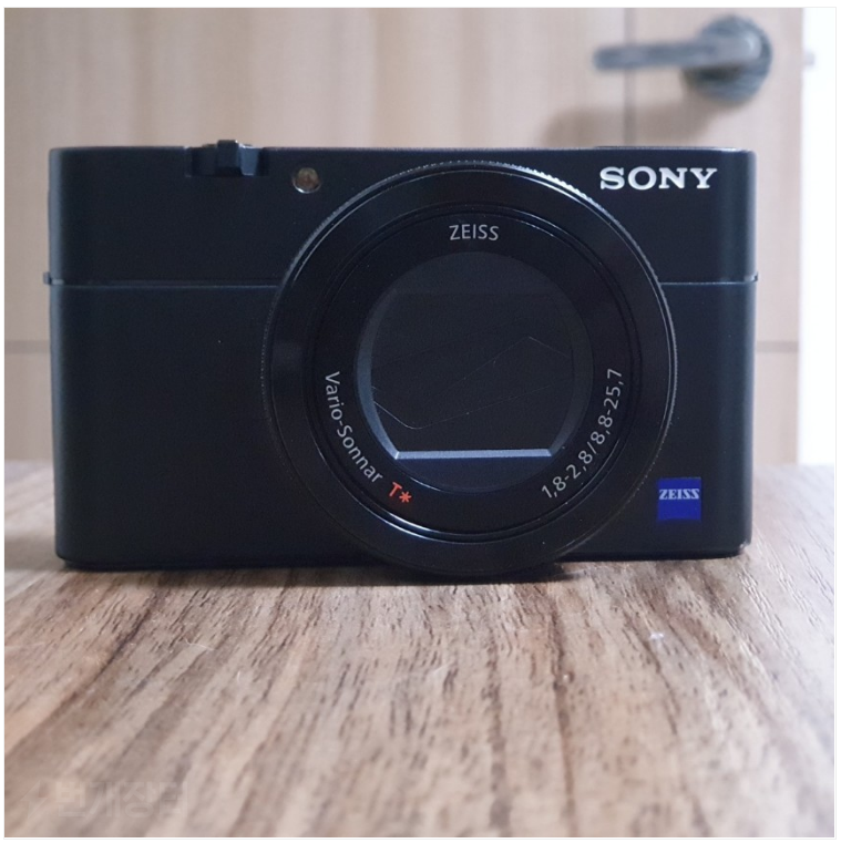 Sony RX100M5A Cyber-shot DSC-RX100 V A 20.1 Megapixel Digital Camera Black