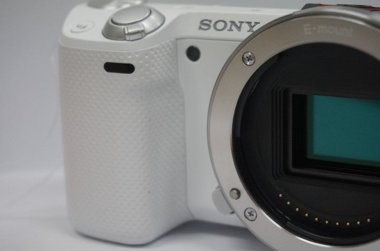 Sony Alpha NEX-5T/W 16.1MP Digital Camera - Random color (Body Only)(No battery) Used