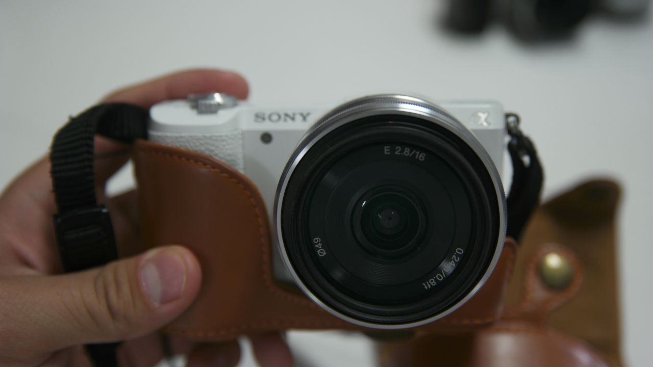 Sony Alpha A5100 24.3MP Digital Camera with 16mm Lens Used White Black Silver color